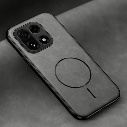 Luxurious Leather Case with MagSafe