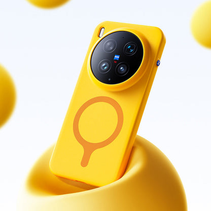 Liquid Silicone Case with MagSafe