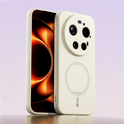 Solid Color Liquid Silicone Case with MagSafe
